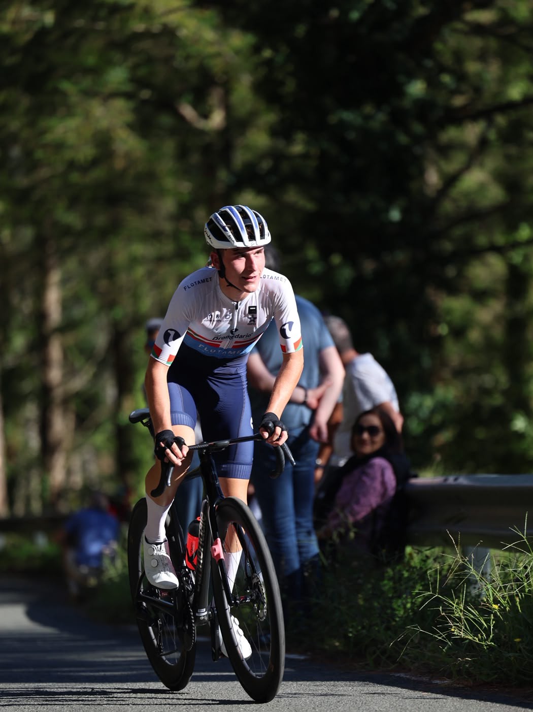 Xuban Gorroño: " Ha sido una gran temporada habiendo logrado los objetivos que me marqué al inicio, como por ejemplo ser campeón de Euskadi de ruta, algo con lo que soñaba desde que era Infantil "